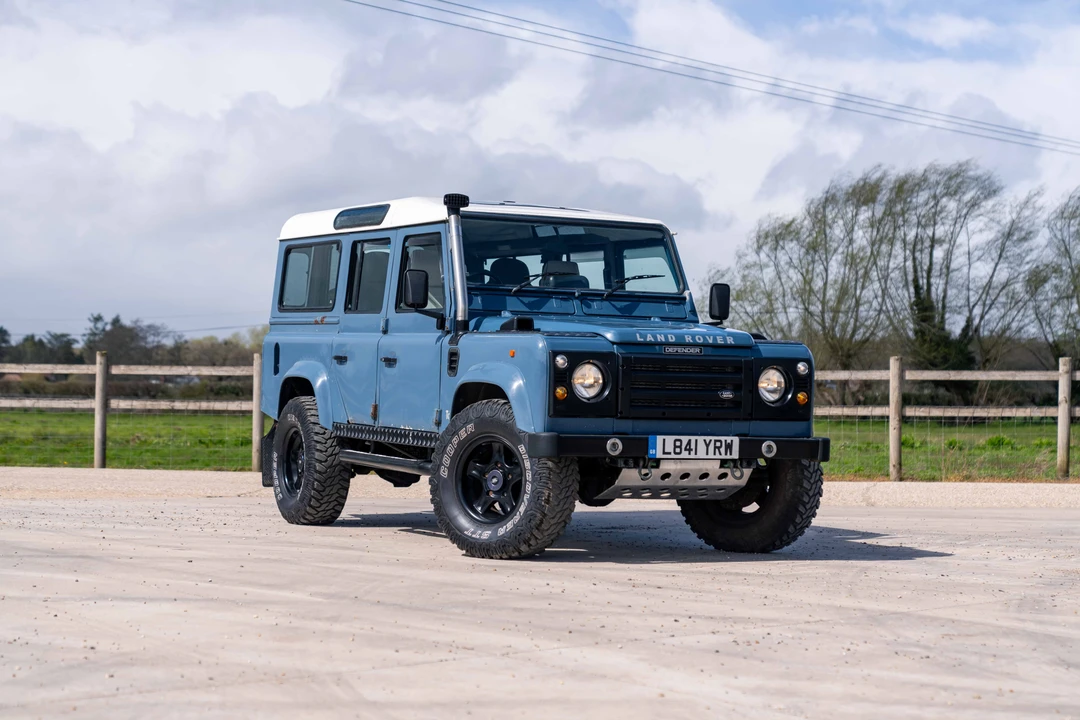 1993 Land Rover Defender 110 - Image 10 of 31