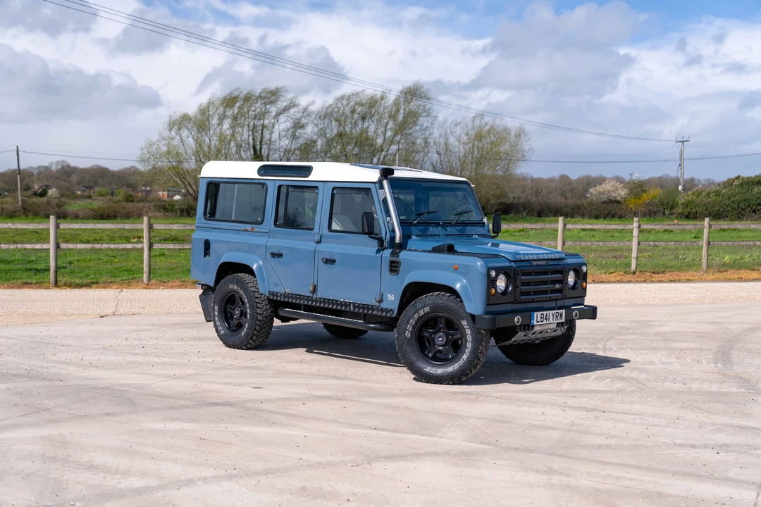 1993 Land Rover Defender 110 - Image 19 of 31