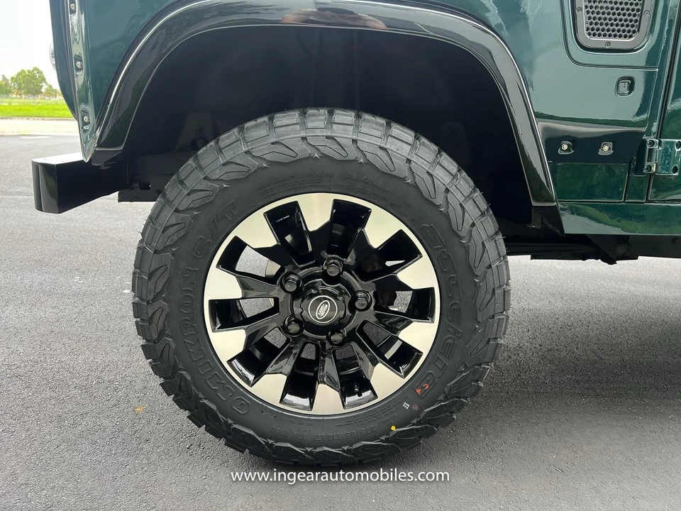 1994 Land Rover Defender 110 - Image 10 of 21