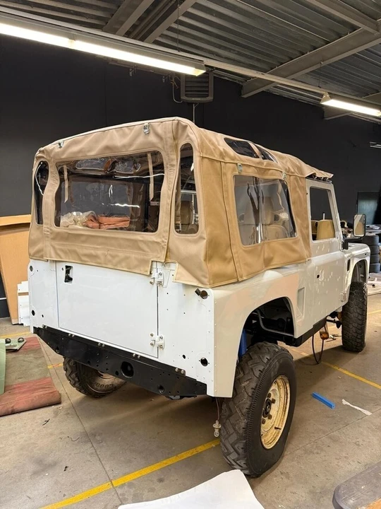 1994 Land Rover Defender 90 - Image 11 of 12