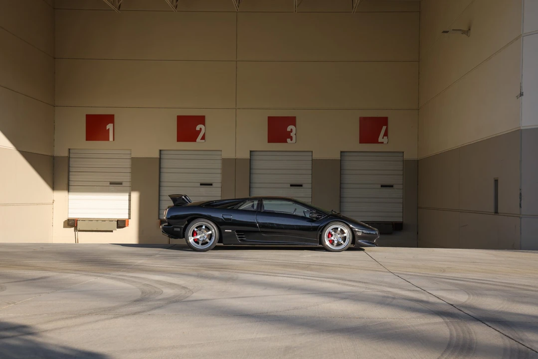 1994 Lamborghini Diablo VT - Image 17 of 31