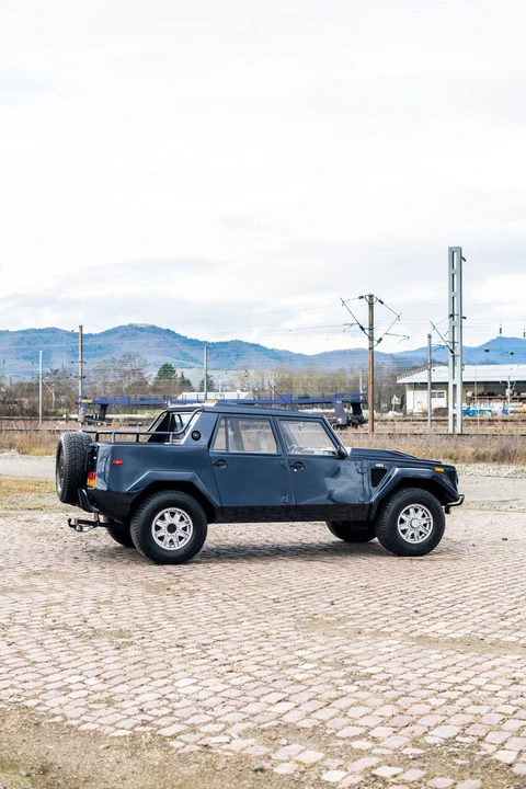 1994 Lamborghini LM002 - Image 19 of 31