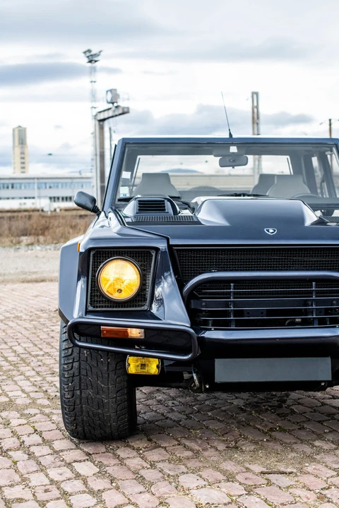 1994 Lamborghini LM002 - Image 26 of 31