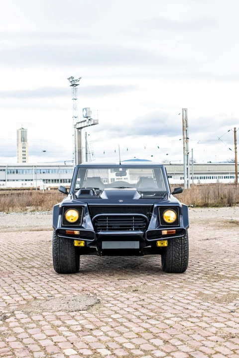 1994 Lamborghini LM002 - Image 24 of 31