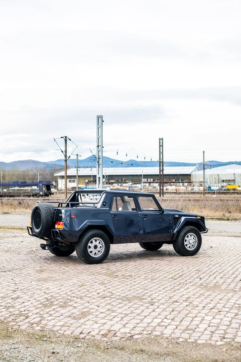 1994 Lamborghini LM002 - Image 18 of 31
