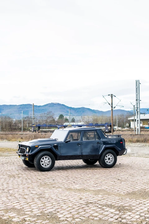 1994 Lamborghini LM002 - Image 7 of 31