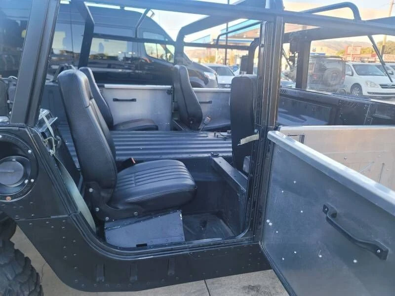 1994 Lamborghini LM002 - Image 3 of 20