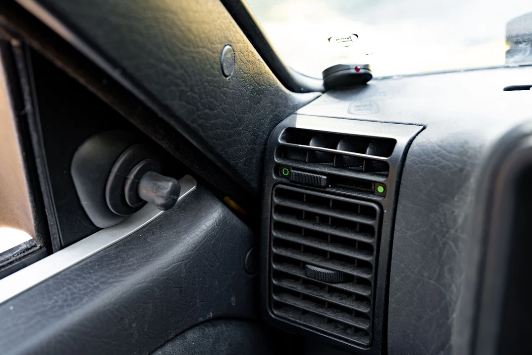 1994 Lancia Delta 1st Gen - Image 17 of 31