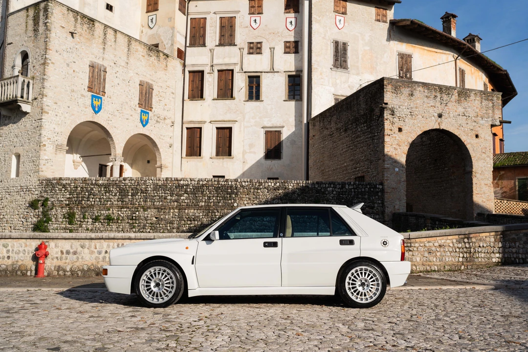 1994 Lancia Delta 1st Gen - Image 9 of 31