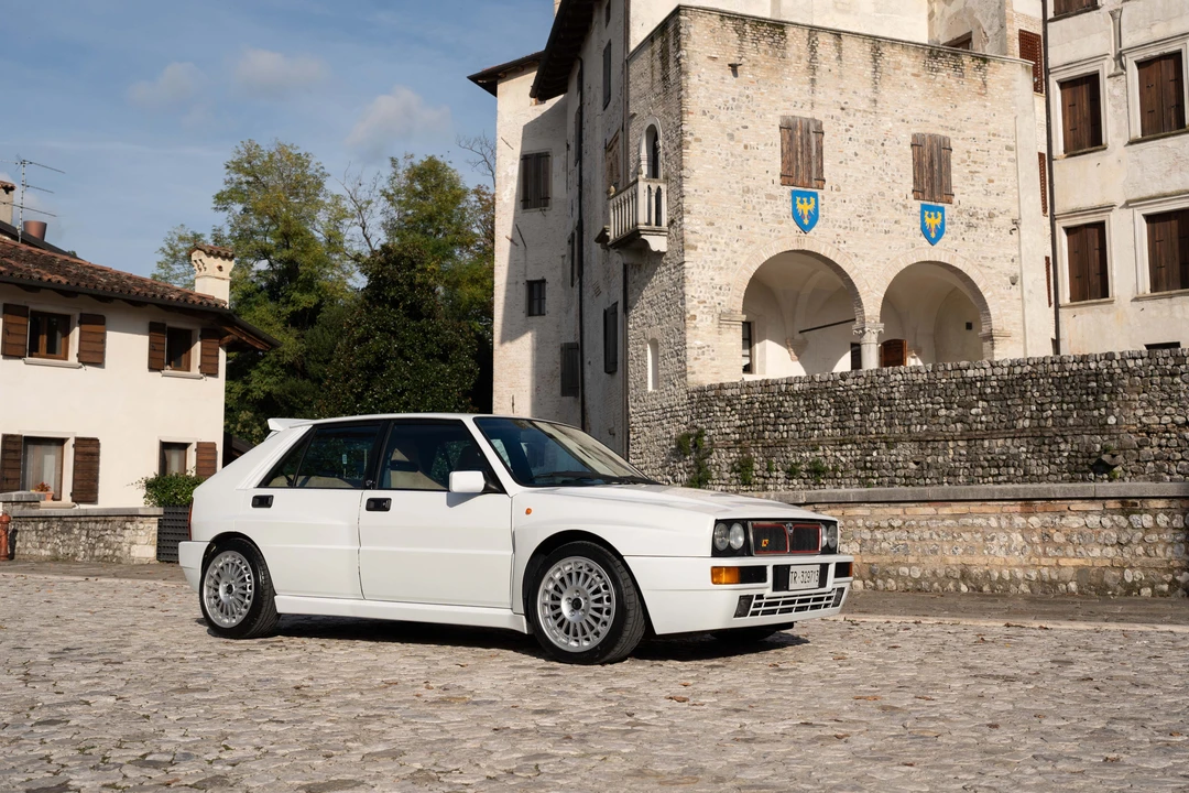 1994 Lancia Delta 1st Gen - Image 13 of 31