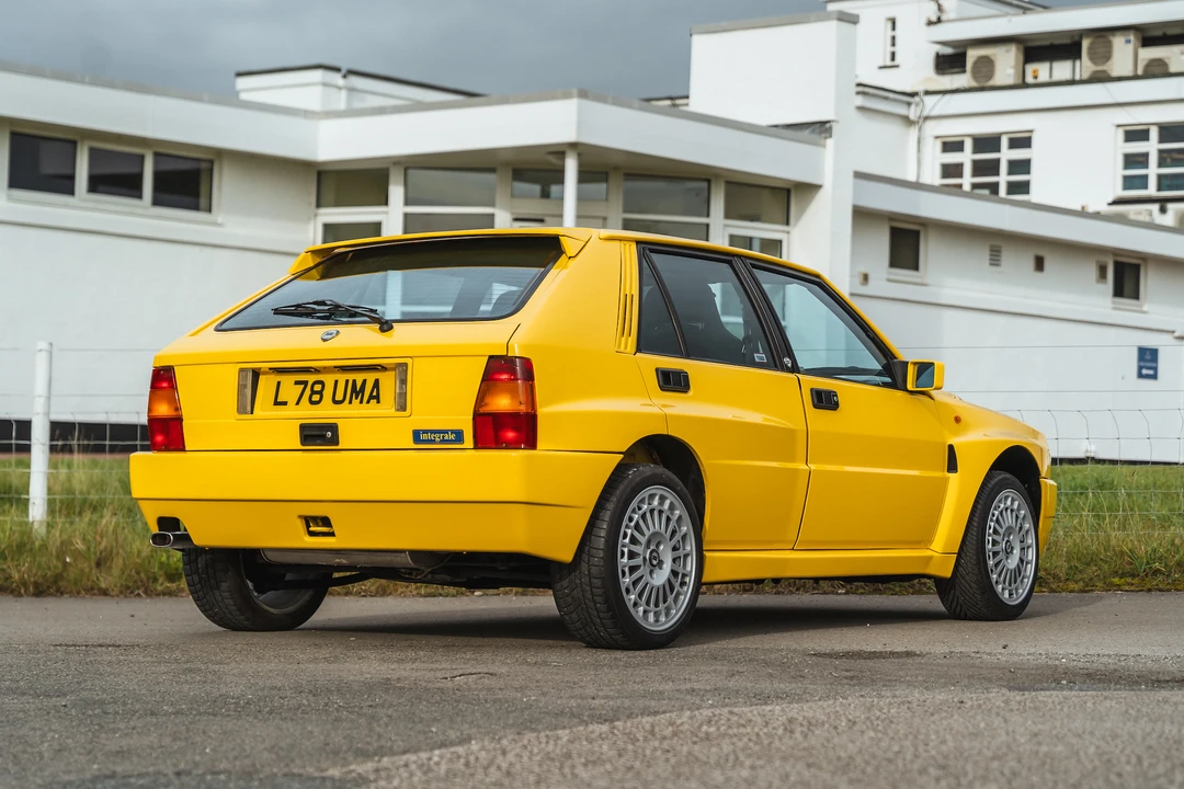1994 Lancia Delta 1st Gen - Image 16 of 31