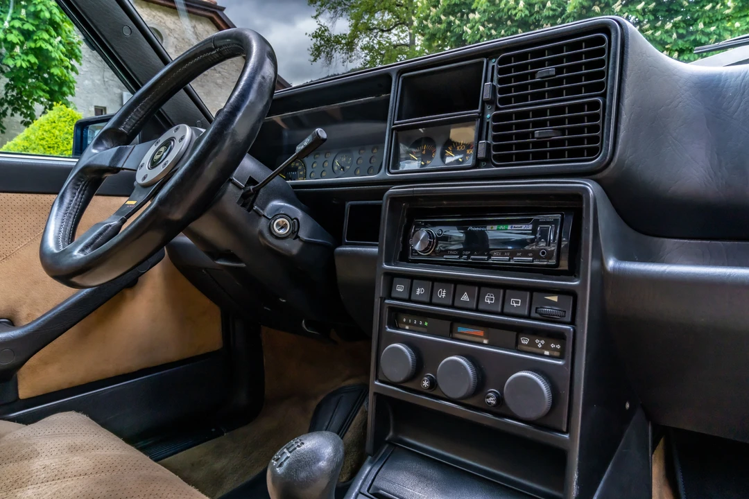 1994 Lancia Delta 1st Gen - Image 11 of 31