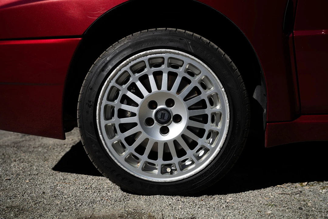 1994 Lancia Delta 1st Gen - Image 24 of 31
