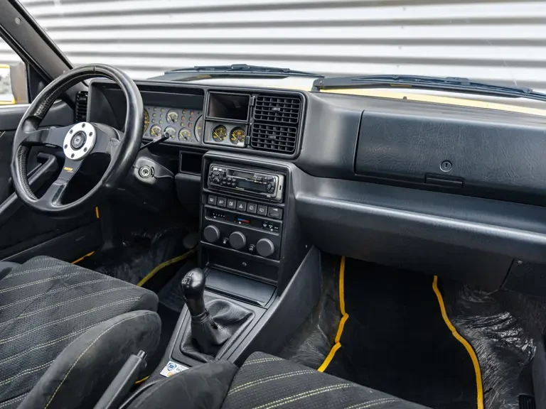 1994 Lancia Delta 1st Gen - Image 11 of 31