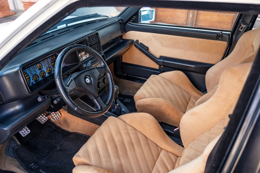 1994 Lancia Delta 1st Gen - Image 12 of 31