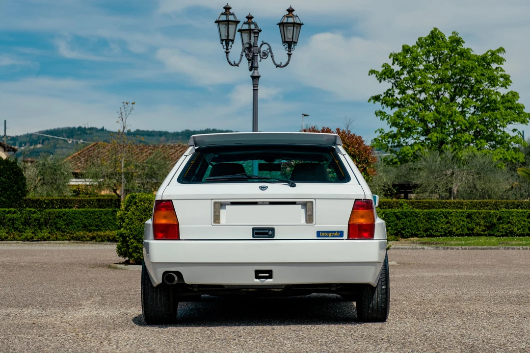 1994 Lancia Delta 1st Gen - Image 11 of 31
