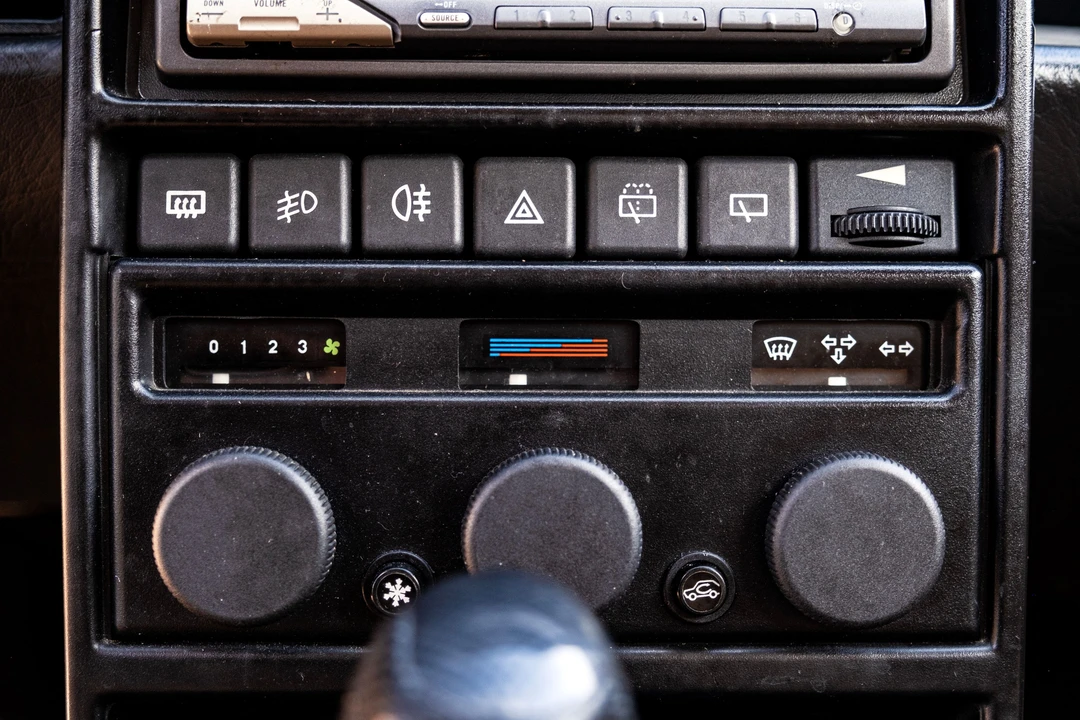 1994 Lancia Delta 1st Gen - Image 24 of 31