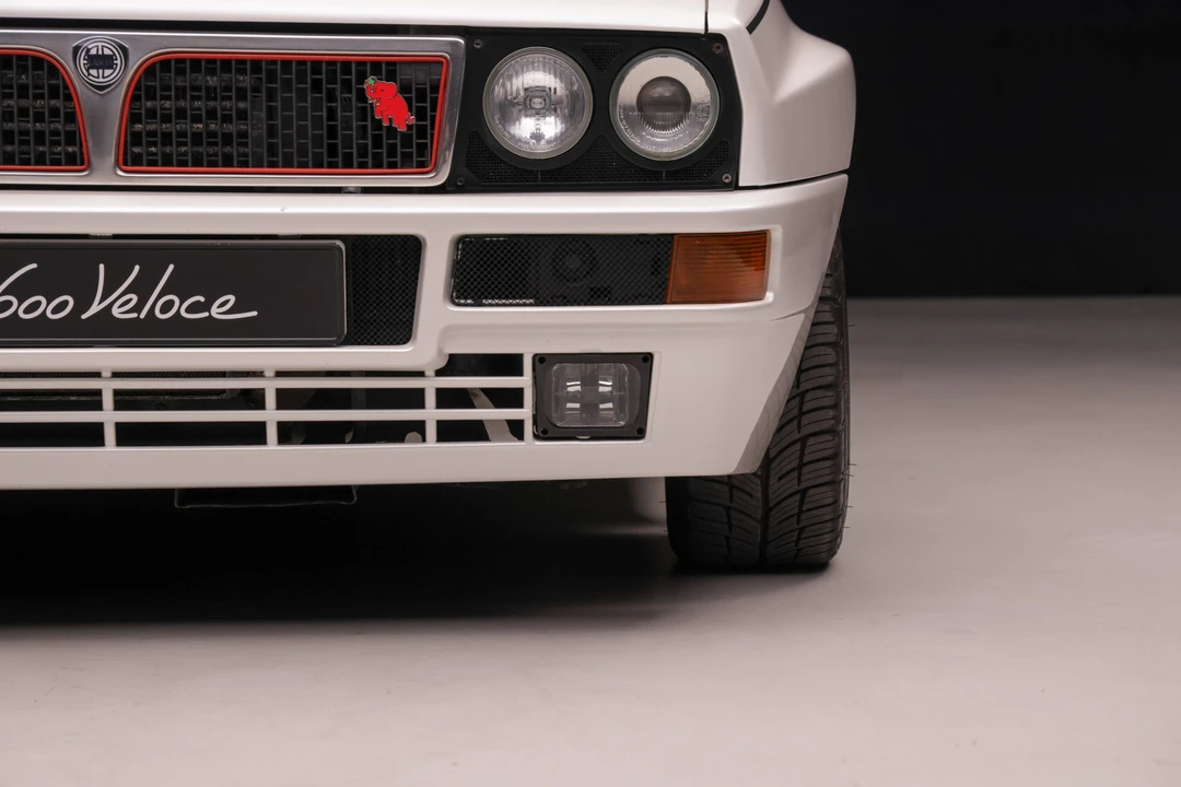 1994 Lancia Delta 2nd Gen - Image 24 of 31
