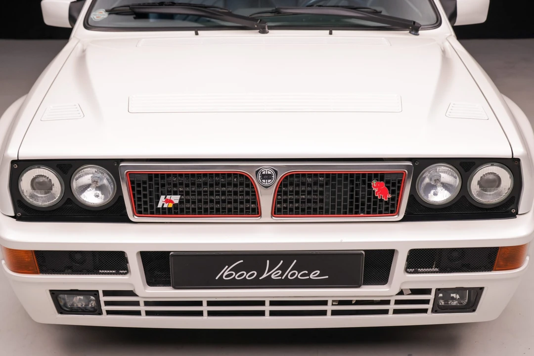 1994 Lancia Delta 2nd Gen - Image 25 of 31