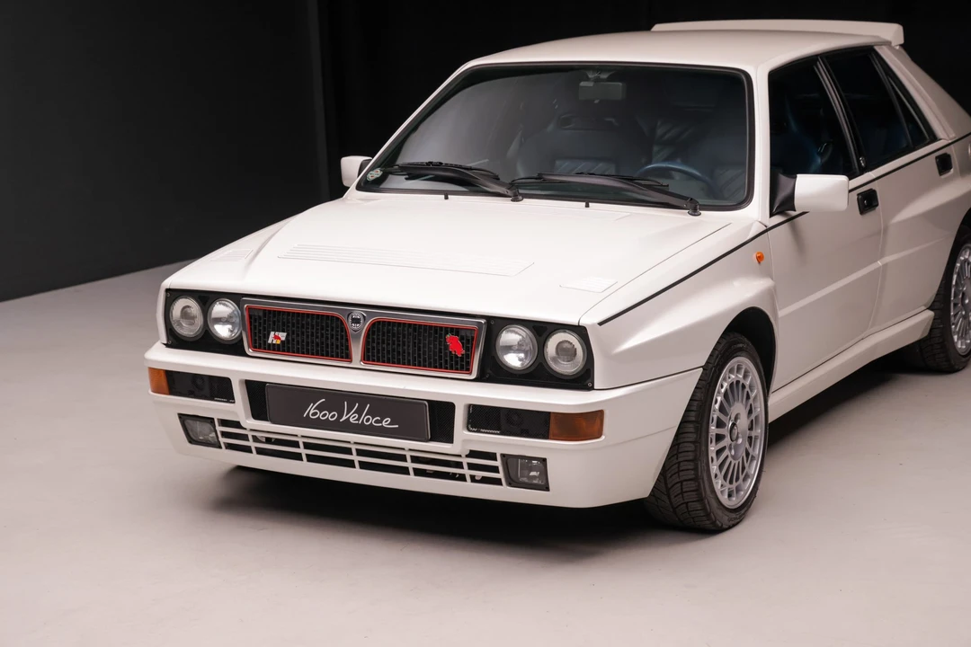 1994 Lancia Delta 2nd Gen - Image 28 of 31