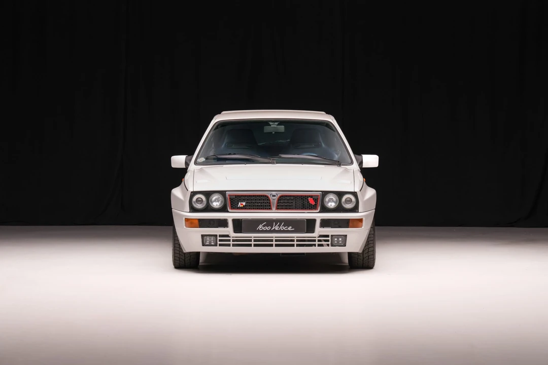 1994 Lancia Delta 2nd Gen - Image 13 of 31
