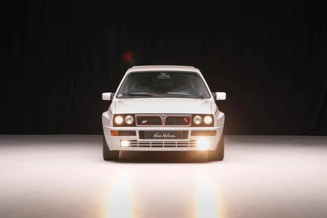 1994 Lancia Delta 2nd Gen - Image 16 of 31