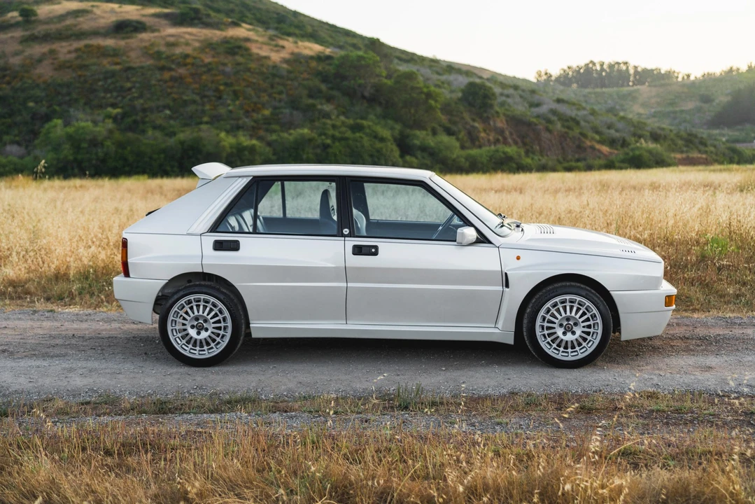 1994 Lancia Delta 1st Gen - Image 15 of 31