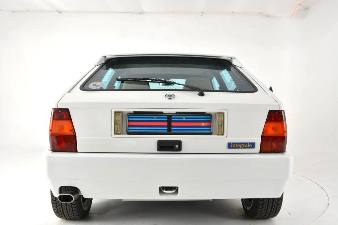 1994 Lancia Delta 1st Gen - Image 16 of 31