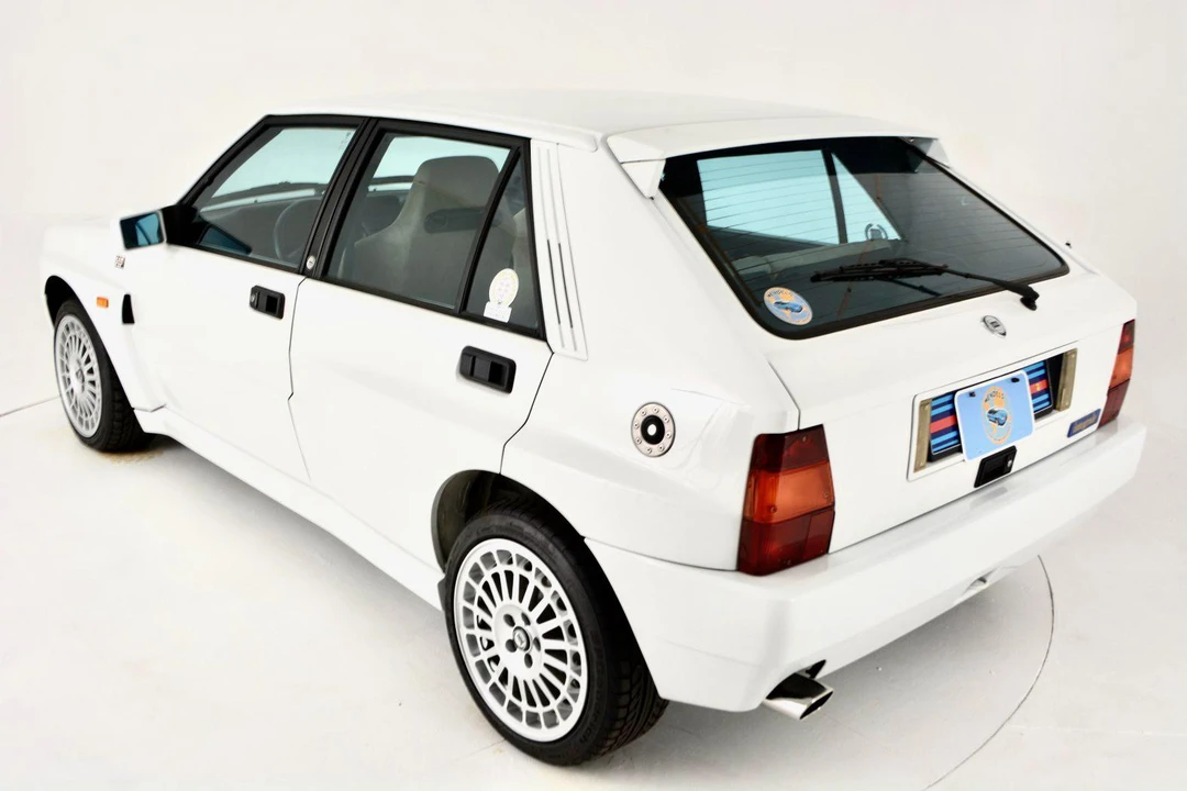 1994 Lancia Delta 1st Gen - Image 14 of 31