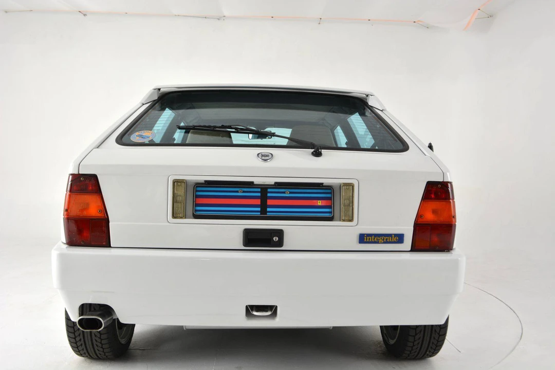 1994 Lancia Delta 1st Gen - Image 15 of 31