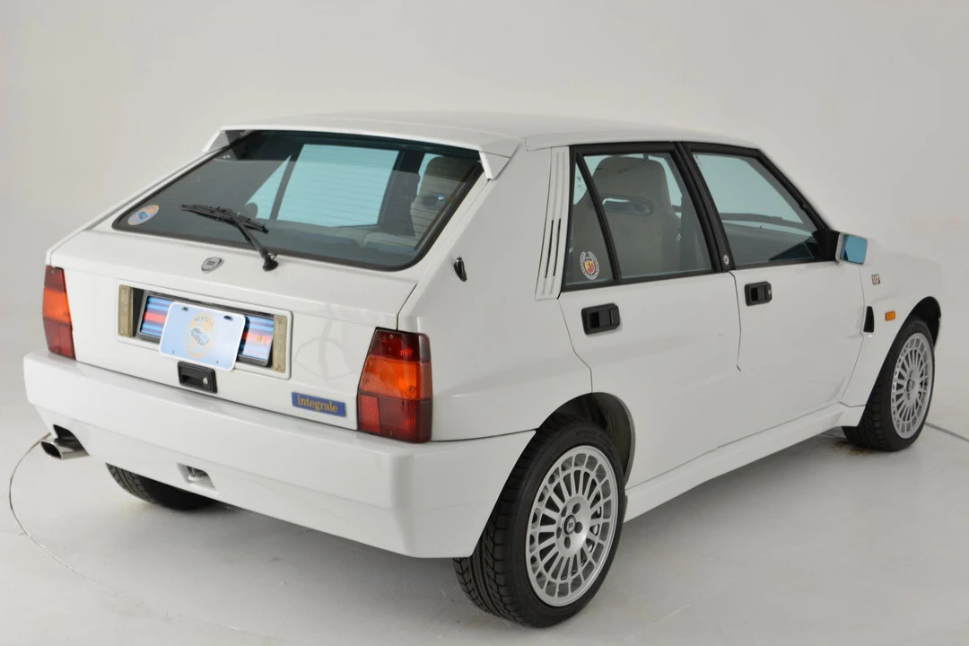 1994 Lancia Delta 1st Gen - Image 19 of 31