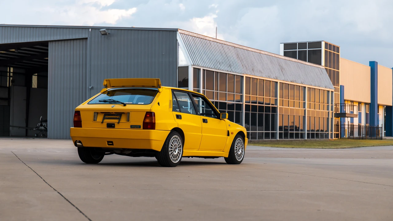 1994 Lancia Delta 1st Gen - Image 11 of 31
