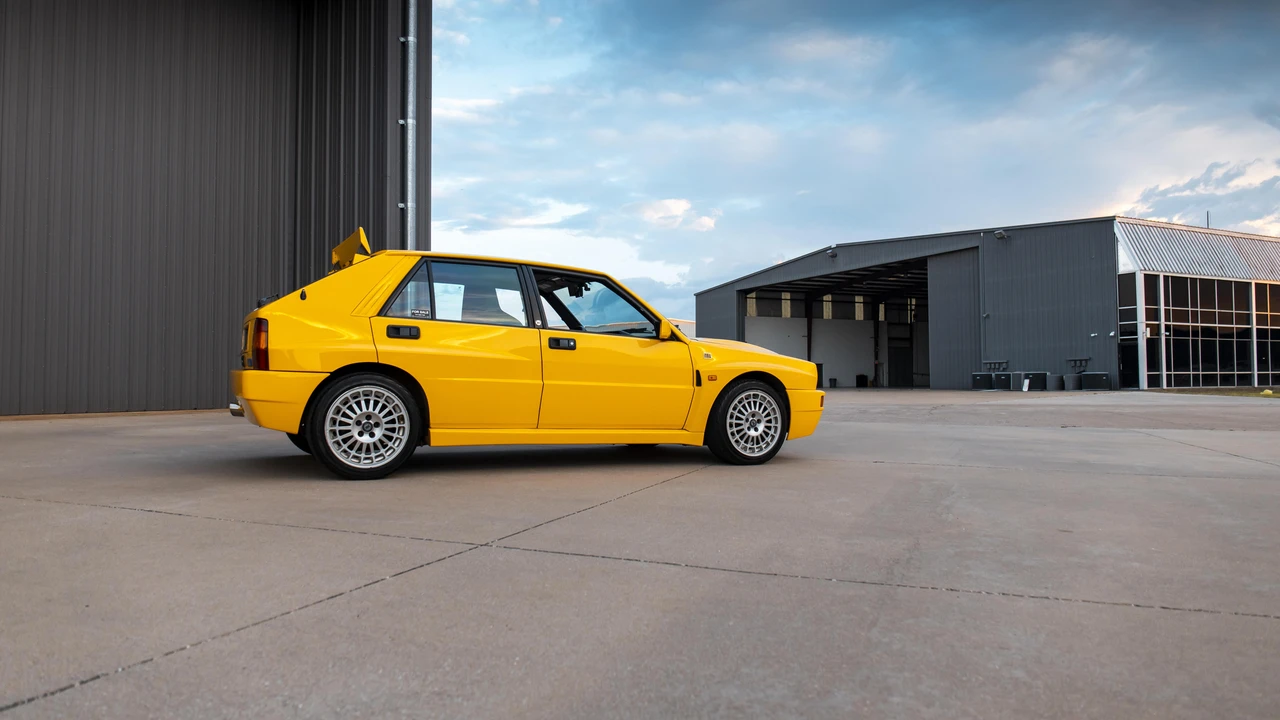 1994 Lancia Delta 1st Gen - Image 13 of 31