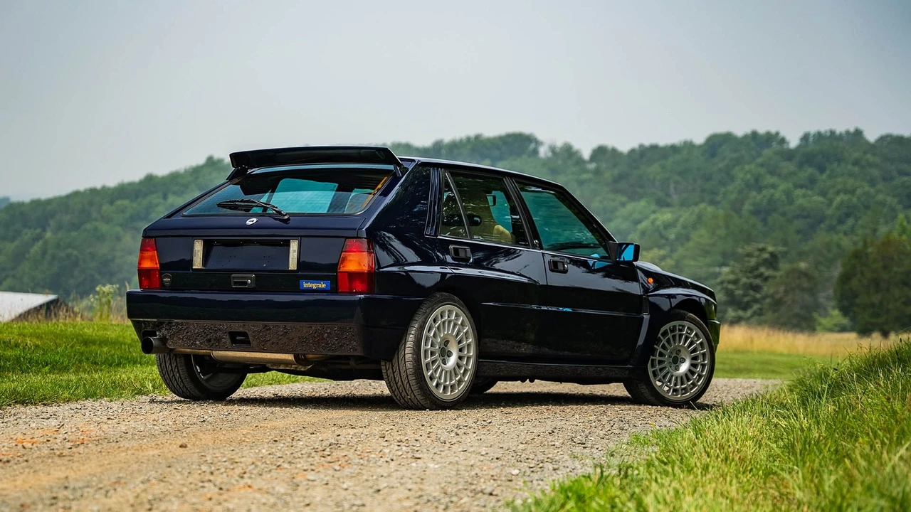 1994 Lancia Delta 1st Gen - Image 13 of 31