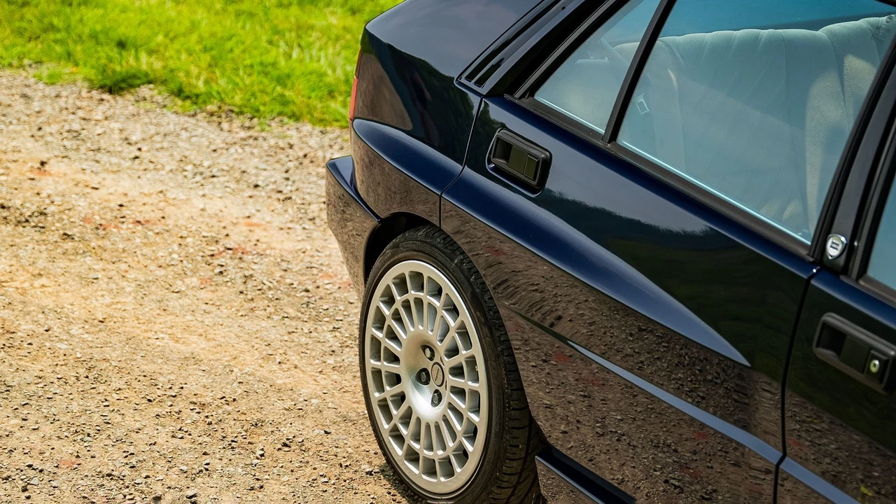 1994 Lancia Delta 1st Gen - Image 22 of 31