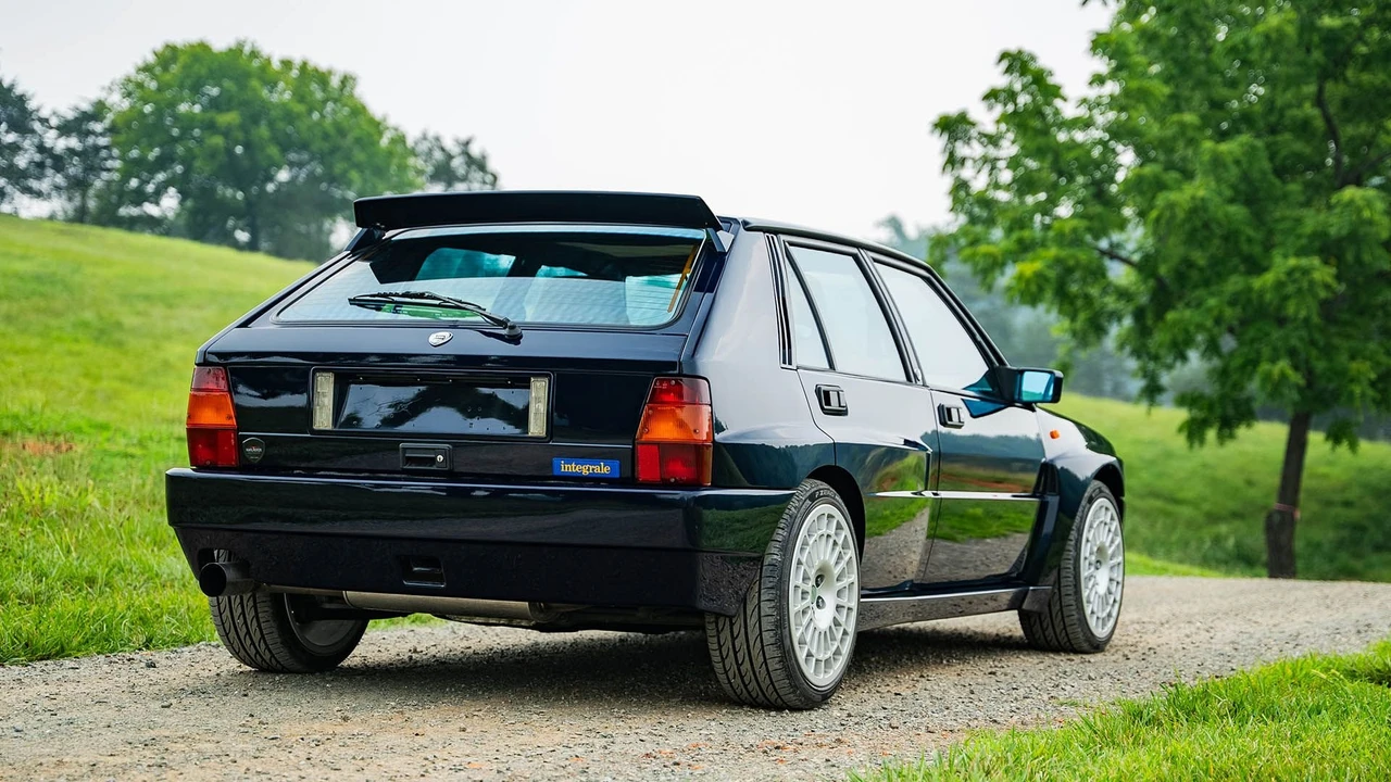 1994 Lancia Delta 1st Gen - Image 15 of 31