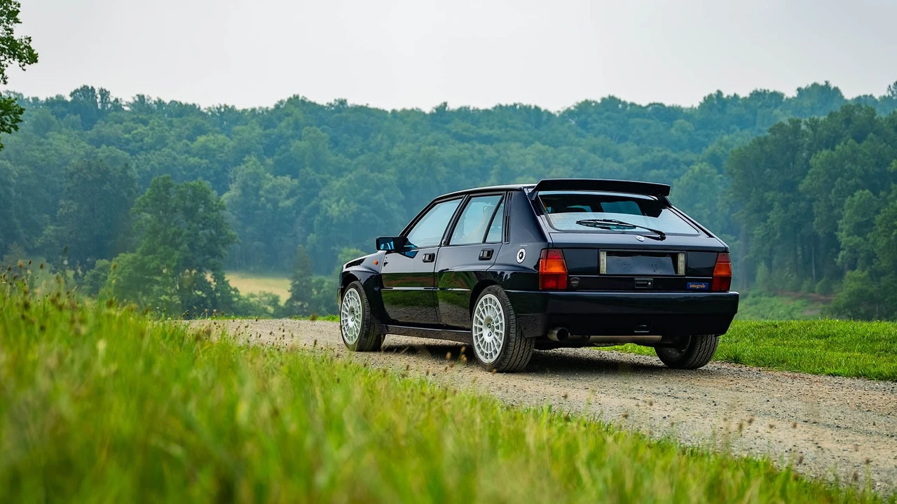1994 Lancia Delta 1st Gen - Image 16 of 31