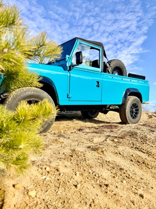 1994 Land Rover Defender - Image 8 of 17