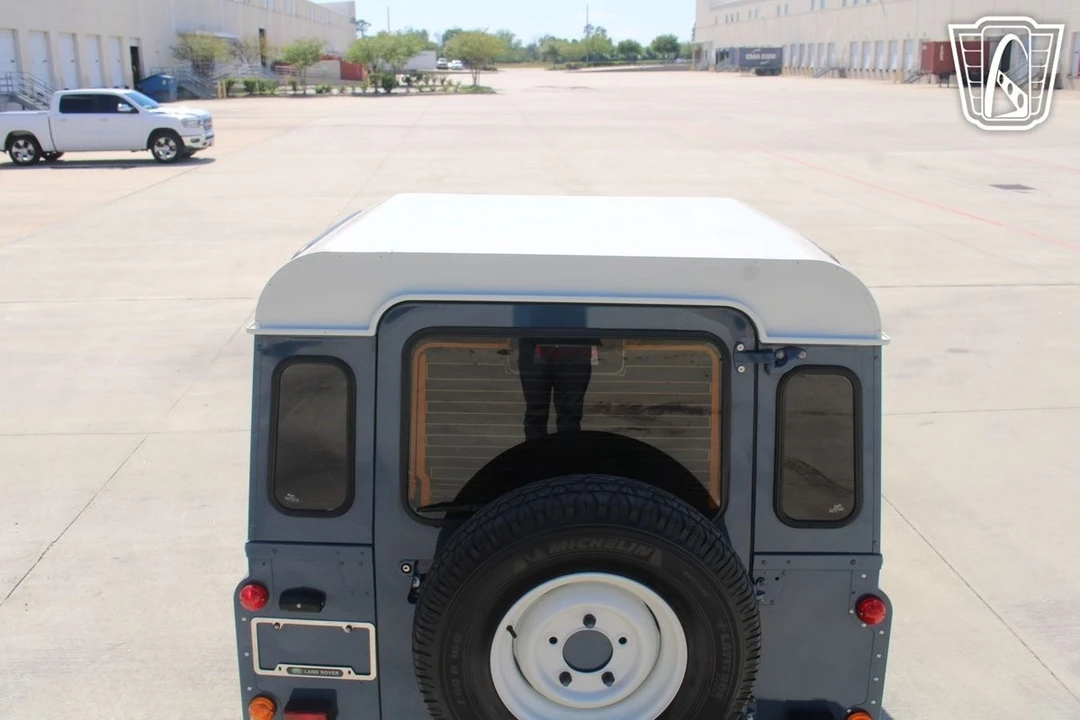 1994 Land Rover Defender 90 - Image 11 of 21