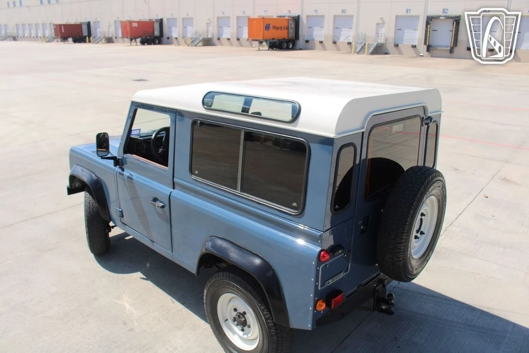 1994 Land Rover Defender 90 - Image 8 of 21