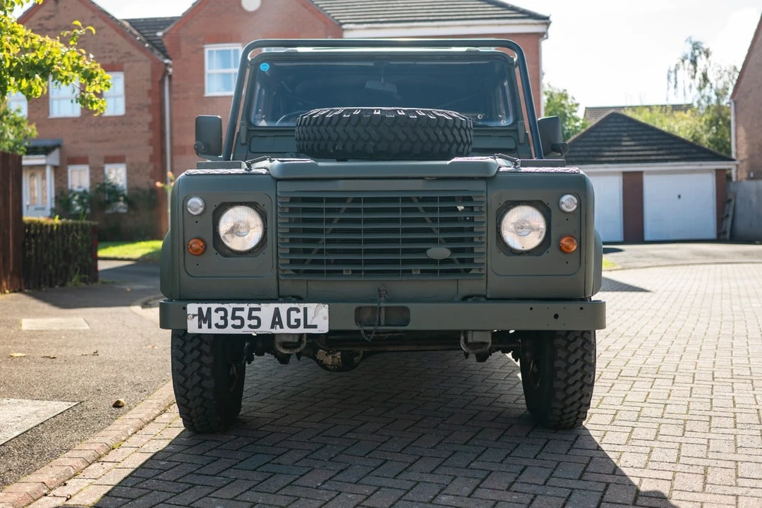 1994 Land Rover Defender 110 - Image 12 of 30