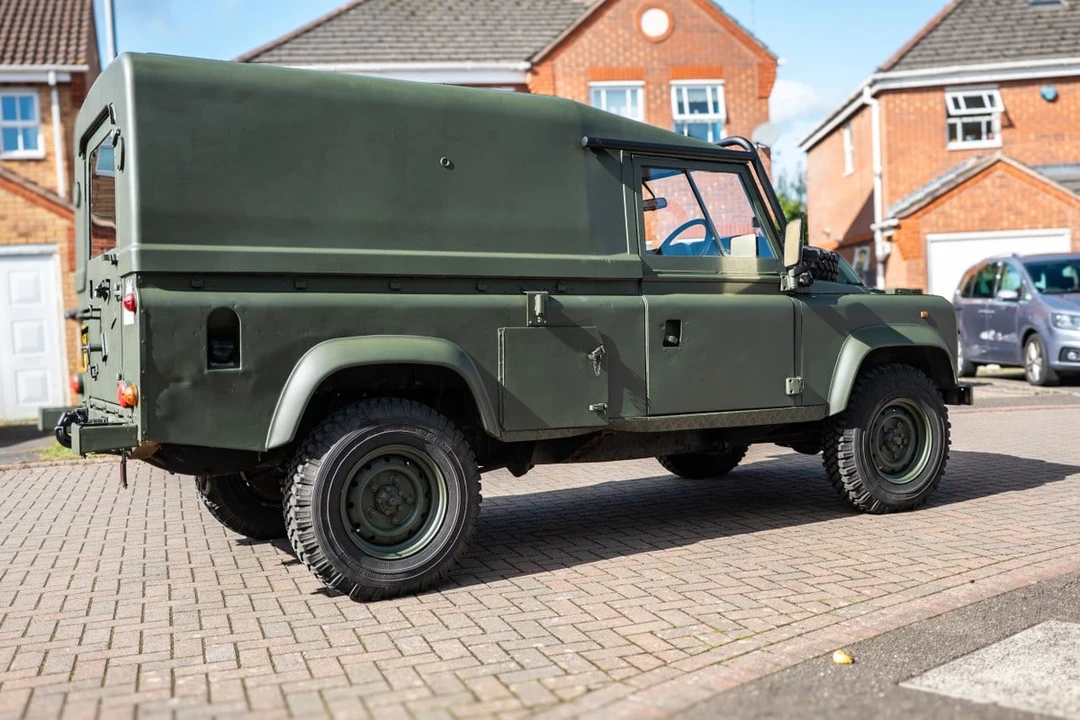1994 Land Rover Defender 110 - Image 22 of 30