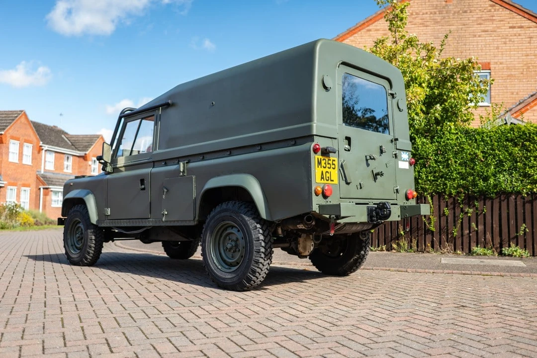 1994 Land Rover Defender 110 - Image 20 of 30