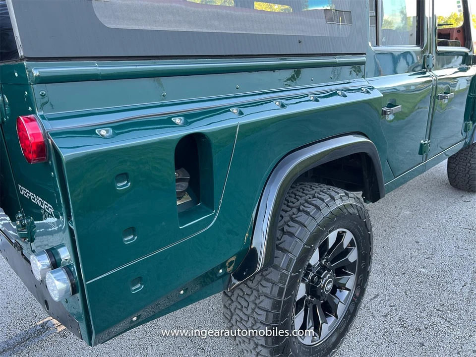 1994 Land Rover Defender 110 - Image 15 of 31