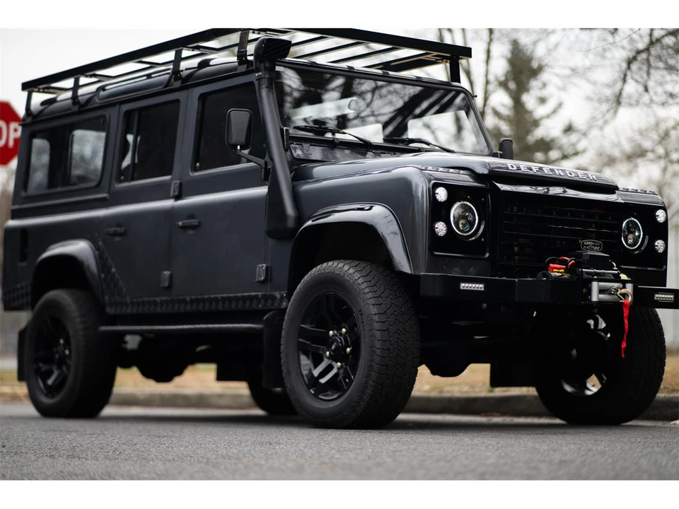 1994 Land Rover Defender 110 - Image 2 of 31