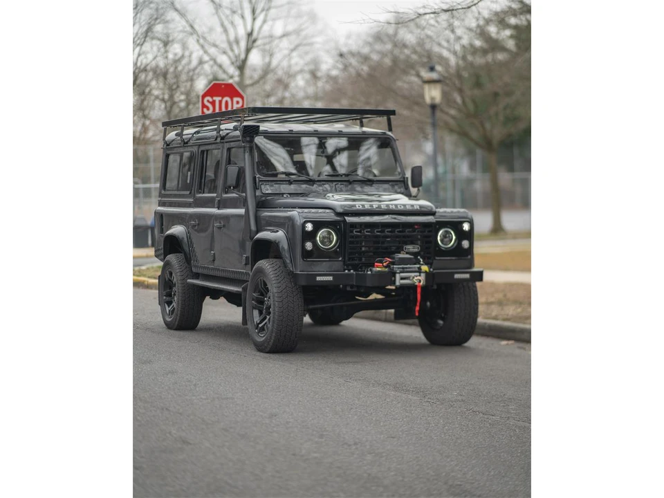 1994 Land Rover Defender 110 - Image 5 of 31