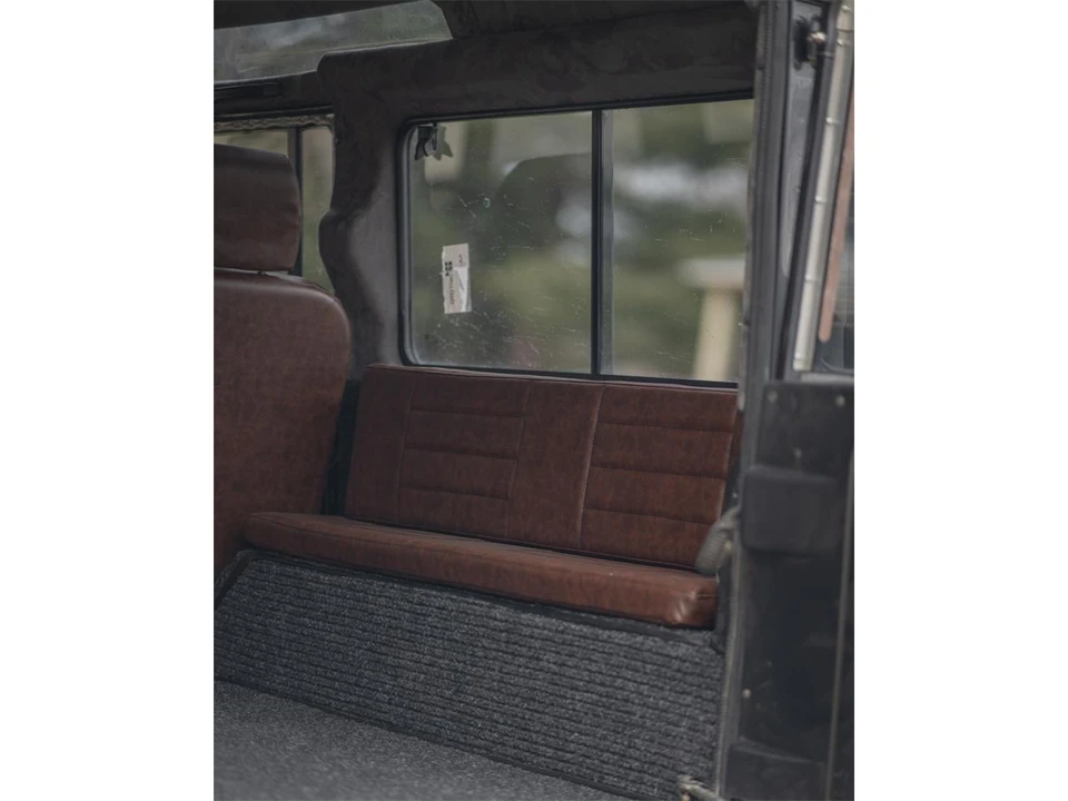 1994 Land Rover Defender 110 - Image 9 of 31