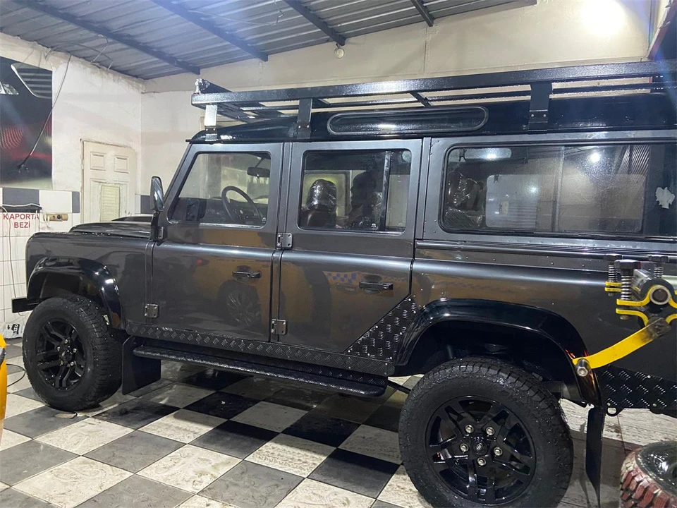 1994 Land Rover Defender 110 - Image 11 of 31