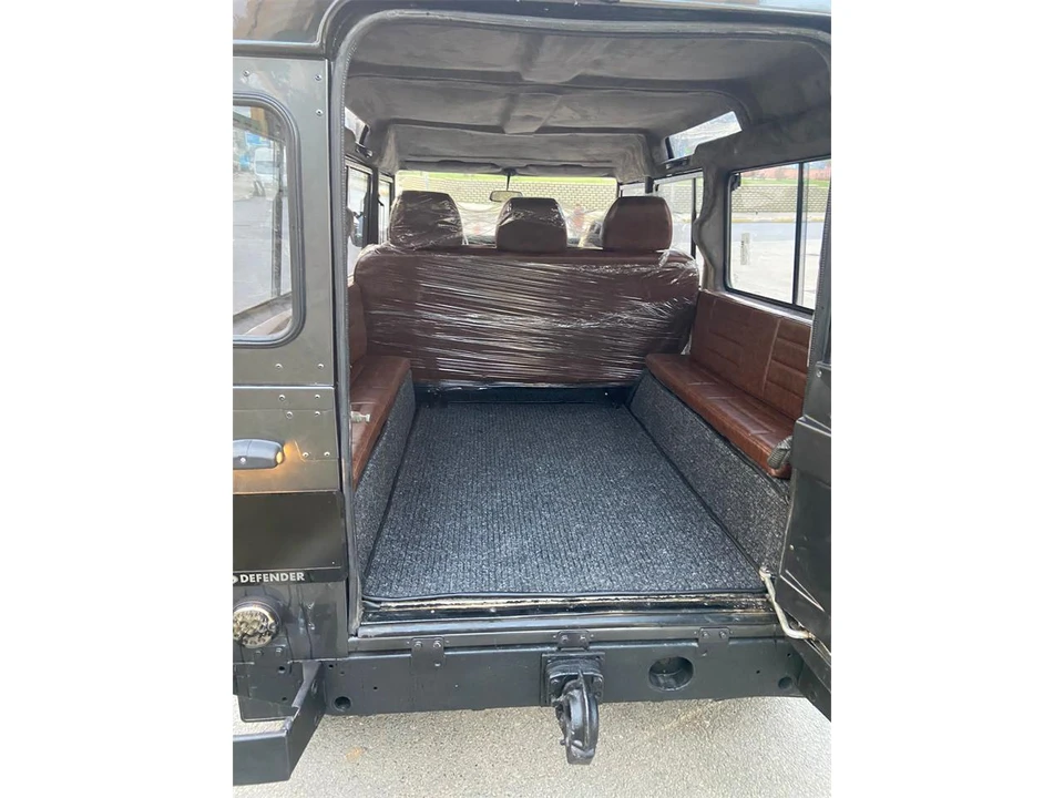 1994 Land Rover Defender 110 - Image 15 of 31