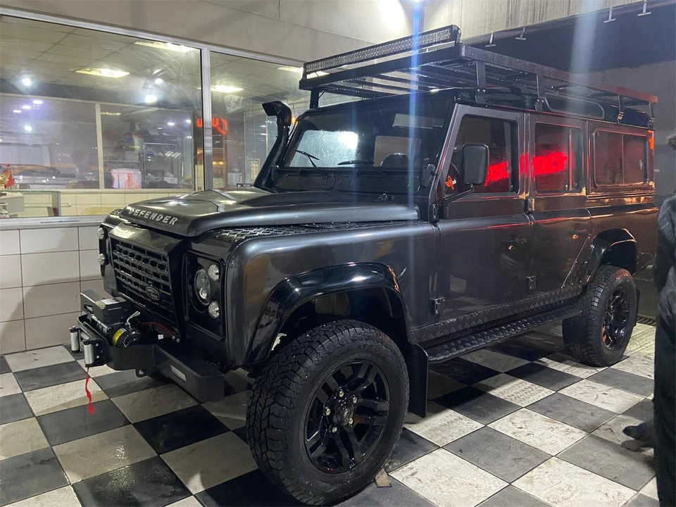 1994 Land Rover Defender 110 - Image 19 of 31
